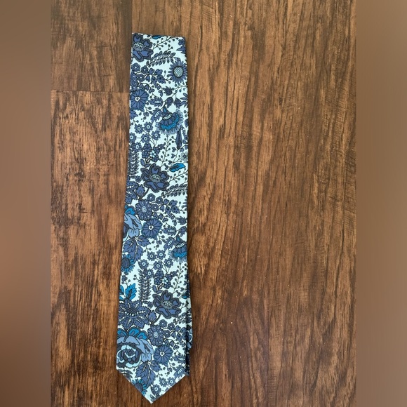 J.crew men’s tie in liberty Nottingham print - Picture 3 of 16